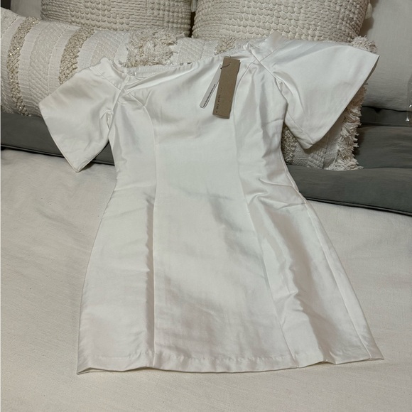 Do+Be | White Satin Off Shoulder Midi Dress | S - Picture 12 of 13